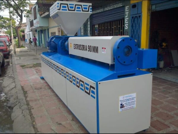 Maquina Extrusadora De Plasticos 90 Kilos Hora CODIGO ERF467HJ4