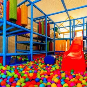 Parques Playground Cubiertos 4 Niveles 600 M2 MED QAHGY567YU