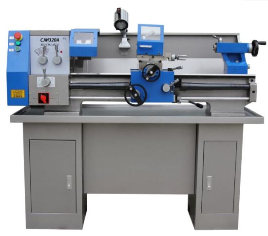 Una máquina de torno es una herramienta