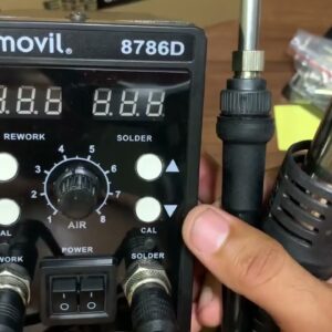 Una estación de soldadura para teléfonos móviles